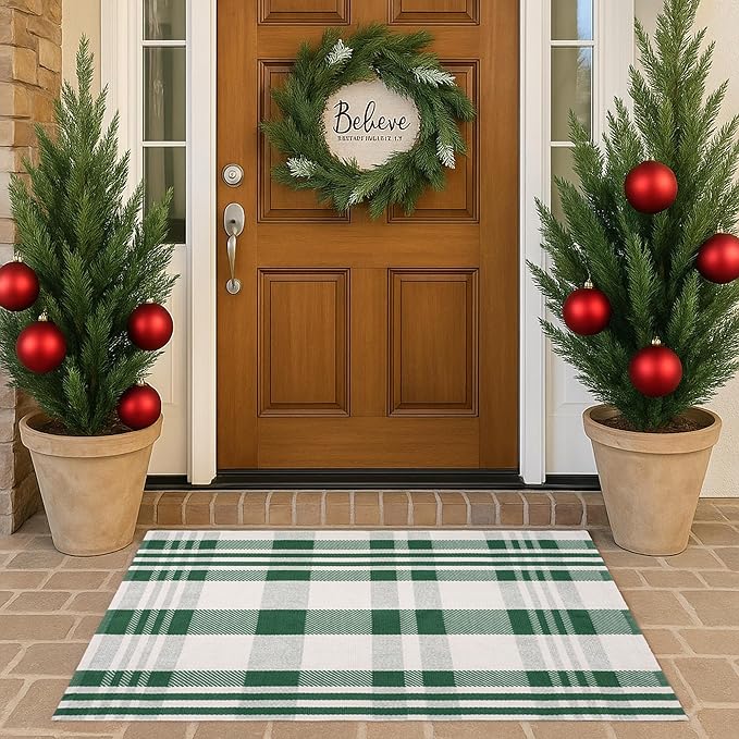 Christmas Green & White Check Rug - 28 x 43 Inches Outdoor Front Door Decor Mat Cotton Washable Hand-Woven Rug Christmas New Year Holiday Porch Entryway Layered Doormat